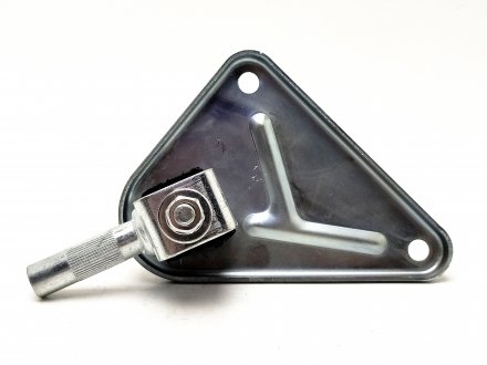 Шарнир реактивной тяги кулисы КПП 2110 стар. обр. ВАЗ с кронштейном АВТОВАЗ 21100-170316800-10