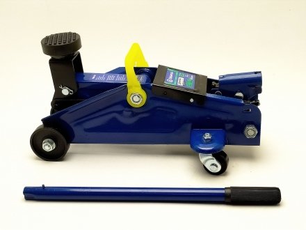 Домкрат подкатной 2 т 135-280 мм пластиковая упаковка BALANSA BN-04275