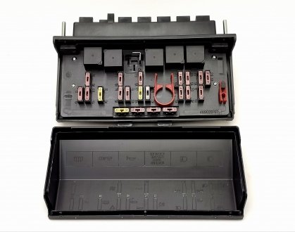 Блок предохранителей 2105, 2107, 21073 инжектор FLAGMUS FL-405.3722/521.3722