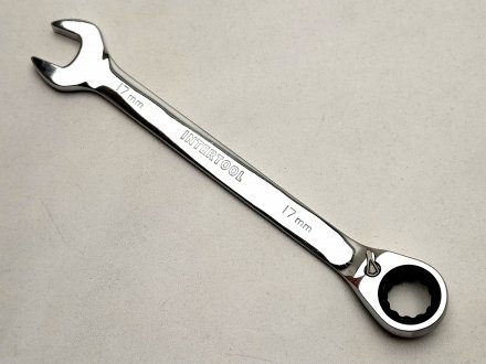 Ключ рожково-накидной с трещеткой 17 мм Intertool XT-1317 (фото 1)