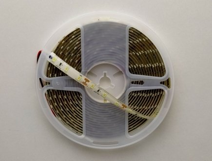 Светодиодная лента LED белая 12В 5630 1 м 8 мм КНР Китай 12V 5630 WHITE (фото 1)