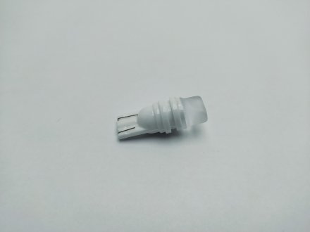 Лампа б/ц LED Т10 12V 3 диода белая линза матовая керам. цоколь ЗУБ Квант W2,1x9,5d /12V / 06147 (фото 1)