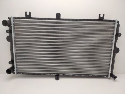 Радиатор охлаждения 2110, 2170 с двиг. 1.6 LUZAR LRc 0127 (фото 1)