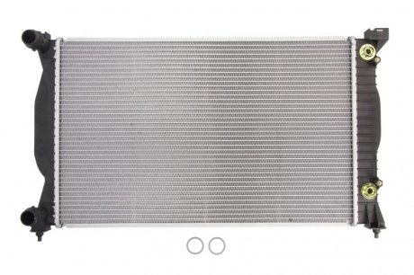 Радиатор охолоджування NISSENS 60305A (фото 1)