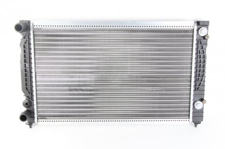 Радиатор системи охолодження NISSENS 60499 (фото 1)
