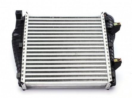 Радиатор інтеркулера Audi Q7/VW Touareg 3.0/4.1 03- (L) NRF 30178 (фото 1)