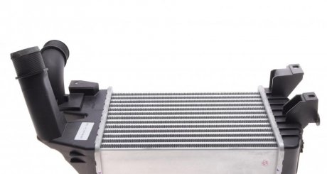 Радиатор інтеркулера Opel Astra H/Zafira 1.3-1.9D 04- NRF 30307