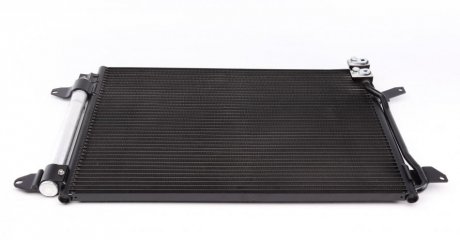 Радиатор кондиціонера (з осушувачем) VW Jetta 1.2-2.5 10- NRF 350028 (фото 1)