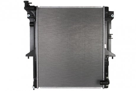Радиатор охолодження двигуна NRF 53908 (фото 1)