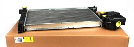 Радиатор охолодження MB Sprinter 2.2-2.7CDI 00-06 (Економ-клас) NRF 55348A (фото 1)